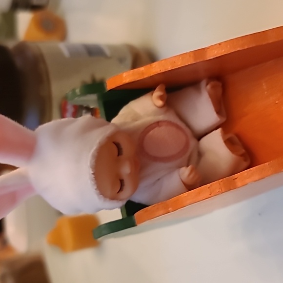 Six Doll Set. - Picture 2 of 8